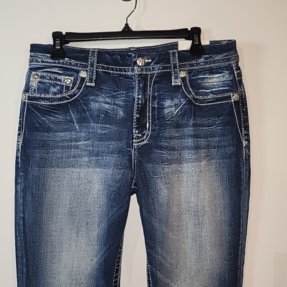 Miss Me Curvy Cropped Jeans NWT Size 31 - Picture 2 of 14